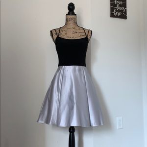 Blondos Nites Black & Silver Shorts Dress Size 5